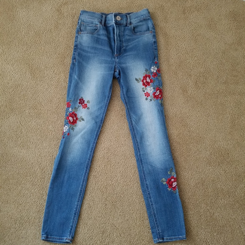 Size 00, 24 short Express Floral Embroidered Jeans